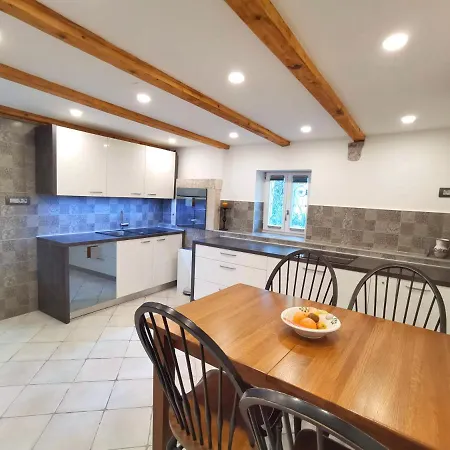 Sirena Osor With Sea View 度假居 *