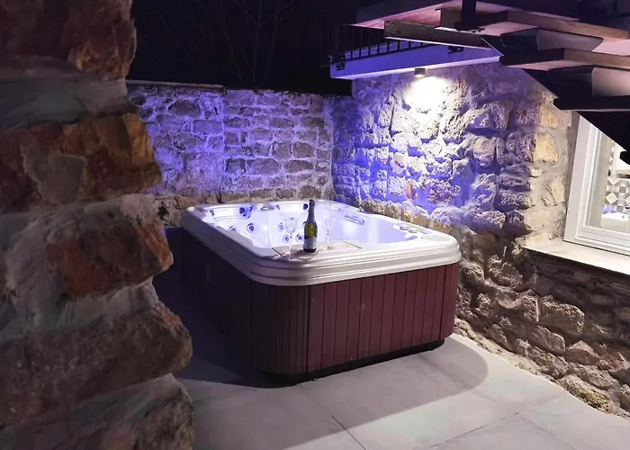 Sirena Osor With Sea View Мали-Лошинь